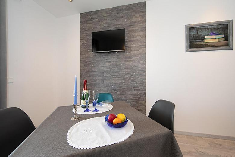 Apartmani “Karla” Promajna Exteriér fotografie